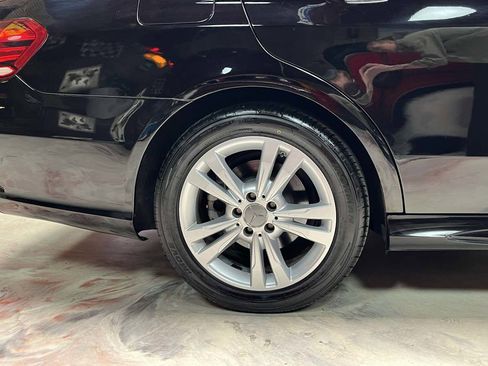 Used 2014 Mercedes-Benz E 250 BlueTEC 4MATIC Sedan image 34