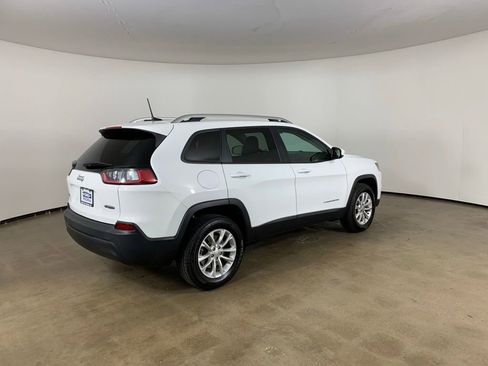Used 2020 Jeep Cherokee Latitude w/ Cold Weather Group AWD/4WD image 8