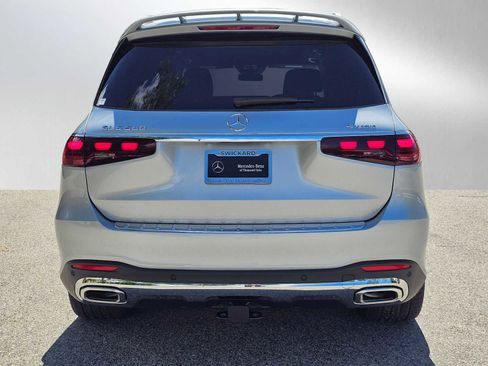 New 2026 Mercedes-Benz GLS 580 4MATIC image 4
