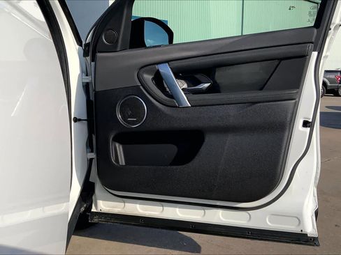 Used 2020 Land Rover Discovery Sport Standard image 22