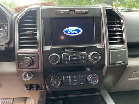 Used 2020 Ford F150 XLT AWD/4WD image 18