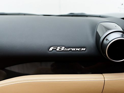 Used 2022 Ferrari F8 Tributo image 49