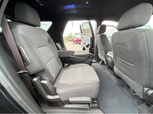 Used 2022 Chevrolet Traverse LT w/ LPO, Floor Liner Package AWD/4WD image 7
