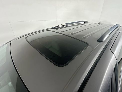 Used 2019 Toyota Sienna XLE image 21