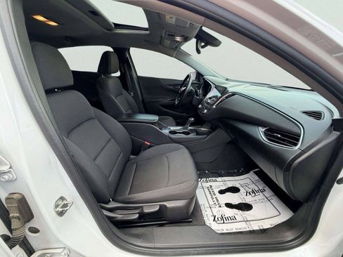 Used 2016 Chevrolet Malibu LT FWD image 27
