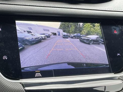 New 2025 Cadillac XT6 Luxury image 31