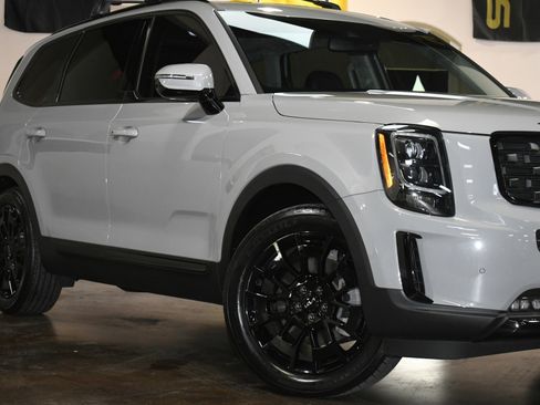 Used 2022 Kia Telluride SX w/ SX Prestige Package image 53
