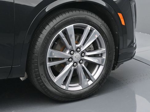 Used 2024 Cadillac XT6 Premium Luxury image 6