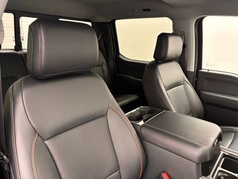 New 2026 Ford F250 Lariat w/ Black Appearance Package image 28