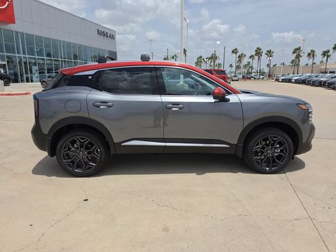 New 2026 Nissan Kicks SR w/ Cold Weather Package FWD image 8