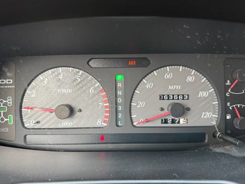 Used 2000 Isuzu VehiCROSS image 35