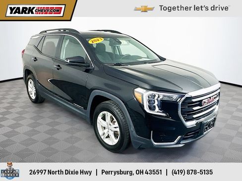 Certified 2023 GMC Terrain SLE w/ Driver Convenience Package AWD/4WD image 1
