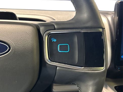 Certified 2025 Ford Expedition Active AWD/4WD image 35