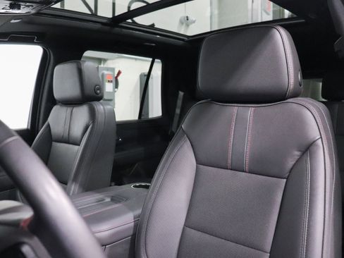 Used 2022 Chevrolet Tahoe RST w/ Sport Performance Package image 14