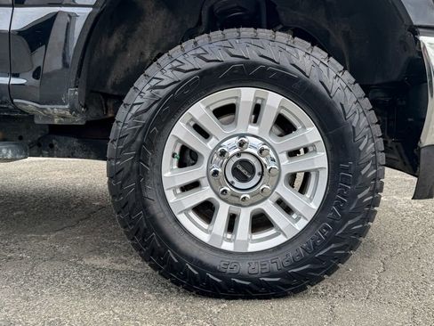 Certified 2019 Ford F250 XLT w/ XLT Value Package AWD/4WD image 13