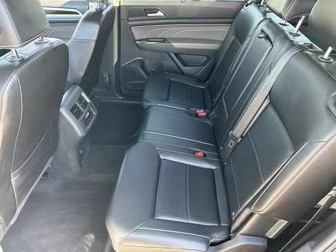Used 2023 Volkswagen Atlas SE image 16