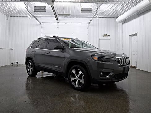 Used 2020 Jeep Cherokee Limited image 3