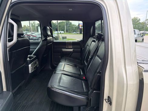 Used 2017 Ford F250 Lariat w/ Lariat Value Package AWD/4WD image 8