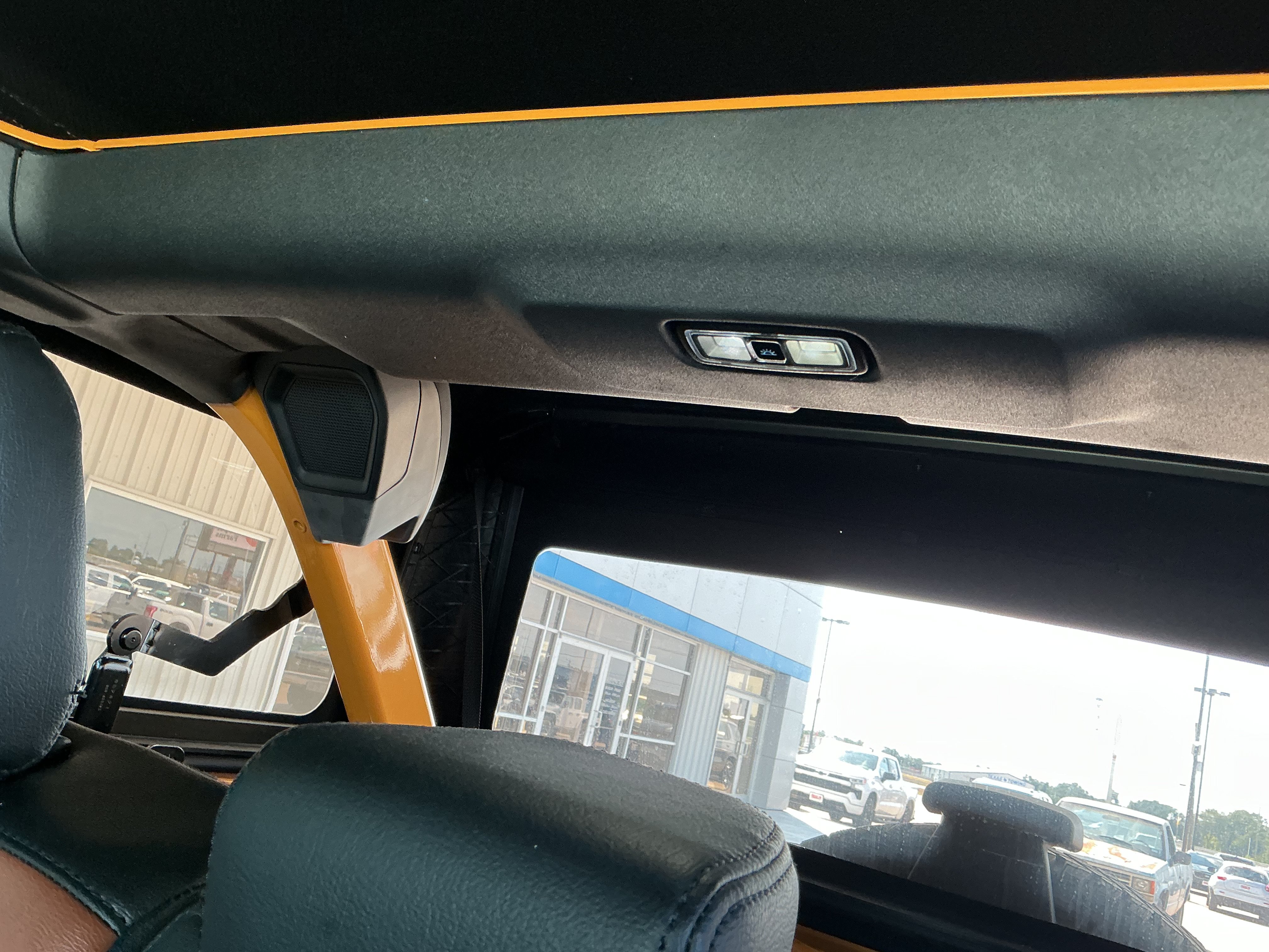 Used 2021 Ford Bronco Outer Banks w/ Sasquatch Package AWD/4WD image 2