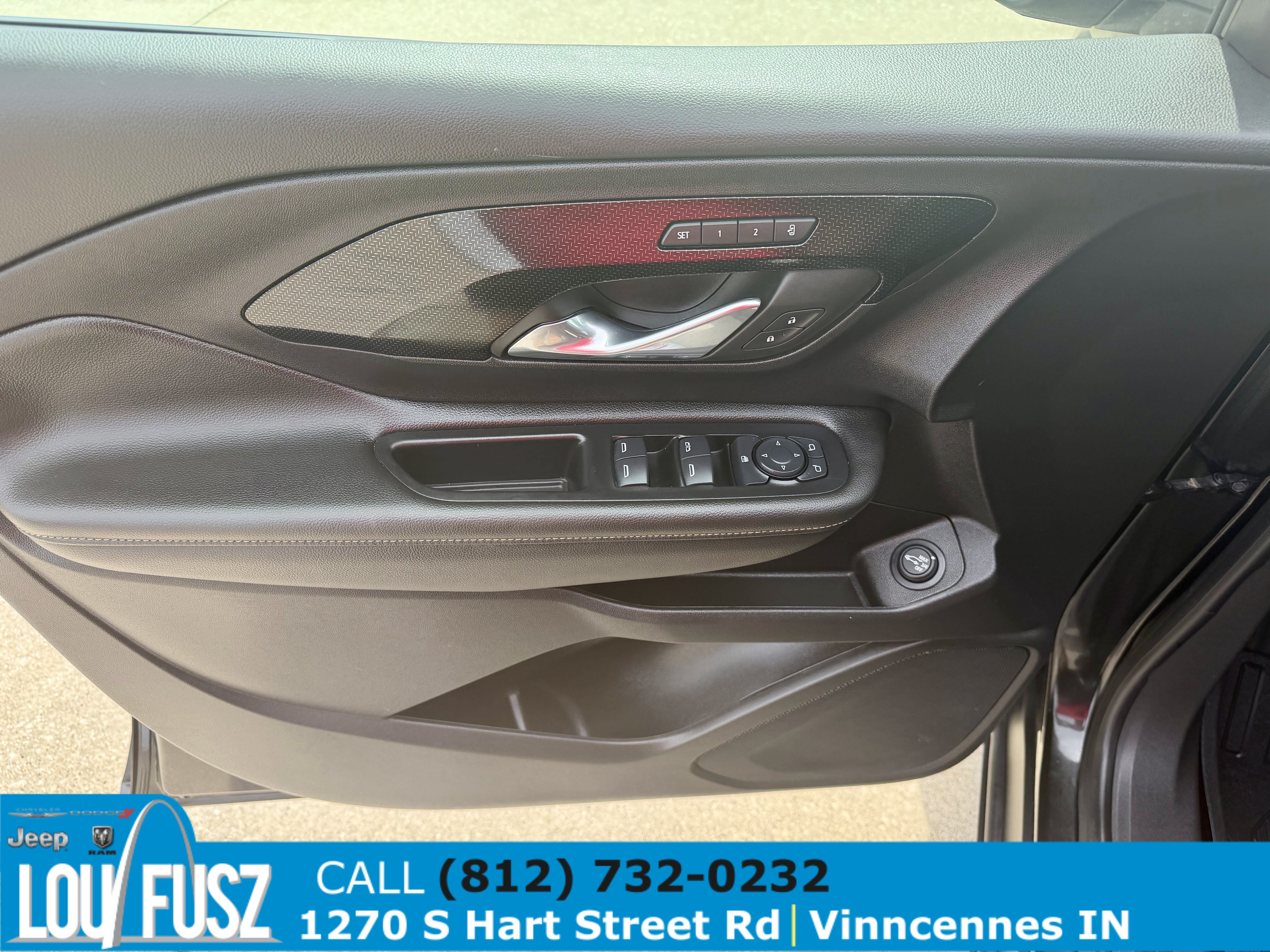Used 2024 GMC Terrain AT4 AWD/4WD image 9