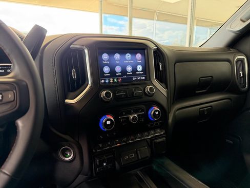 Used 2023 GMC Sierra 3500 AT4 w/ AT4 Premium Plus Package image 13