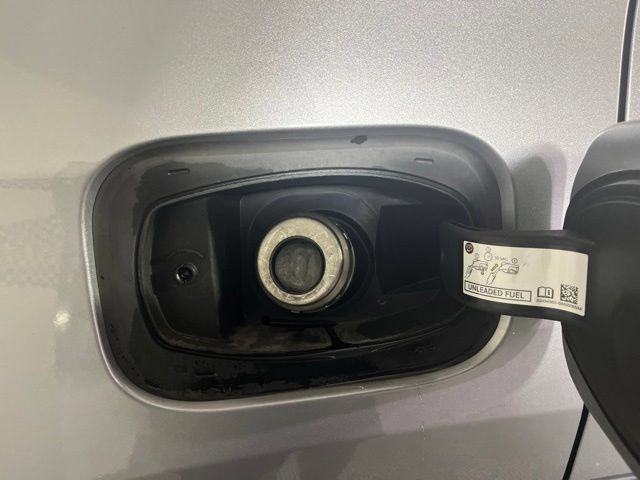 Used 2023 Jeep Compass Limited AWD/4WD image 41