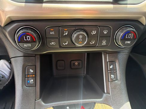 Used 2018 GMC Acadia Denali w/ Technology Package AWD/4WD image 24