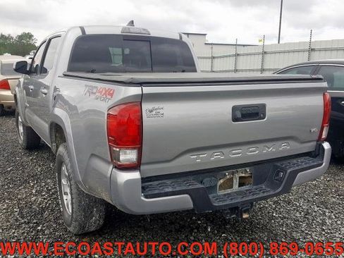 Used 2017 Toyota Tacoma TRD Sport w/ Tow Package (A/T) image 4