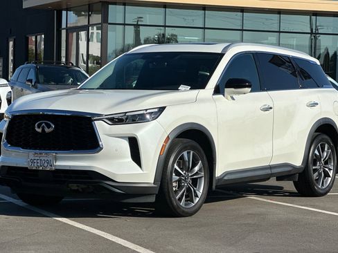 Certified 2023 INFINITI QX60 Luxe w/ Cargo Package image 8