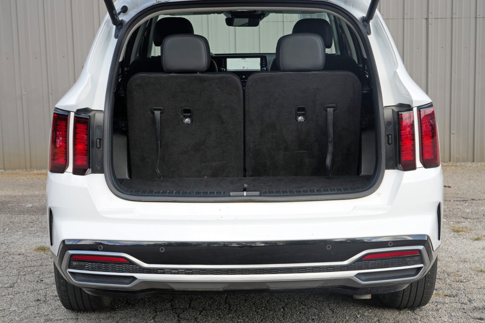 Used 2022 Kia Sorento EX w/ Panoramic Sunroof Package FWD image 9