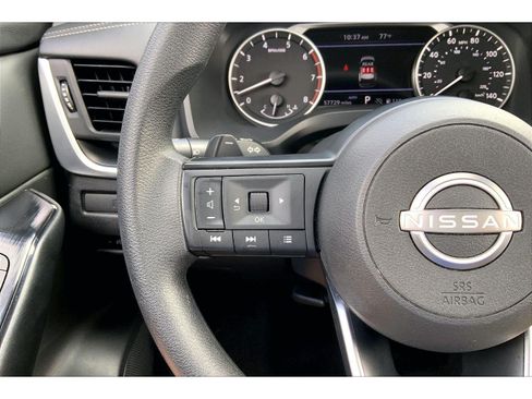 Used 2024 Nissan Rogue S AWD/4WD image 16