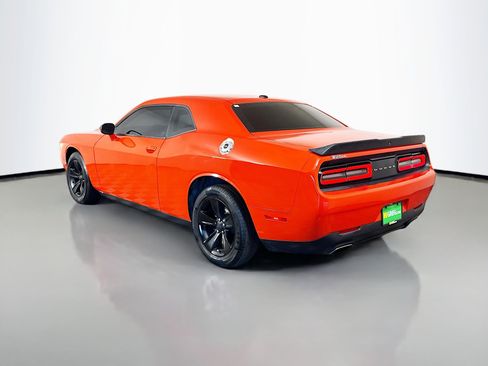 Used 2020 Dodge Challenger SXT image 7