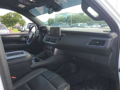 Used 2024 Chevrolet Suburban RST w/ Luxury Package RWD image 35