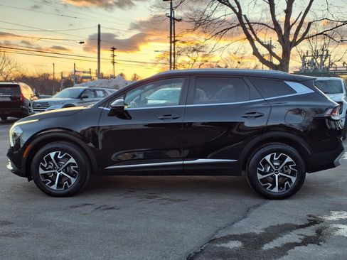 Used 2023 Kia Sportage EX image 6