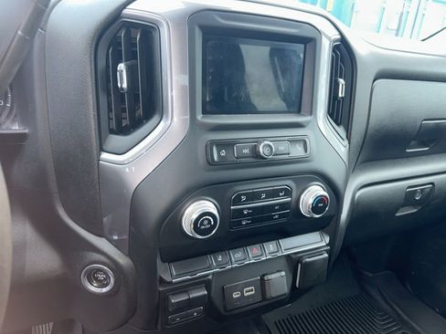 Used 2024 GMC Sierra 2500 Pro w/ Convenience Package AWD/4WD image 8