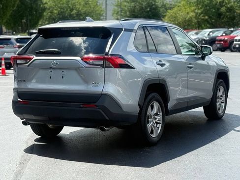 Used 2025 Toyota RAV4 XLE AWD/4WD image 7