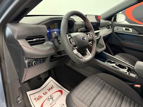 New 2026 Ford Explorer ST-Line w/ ST-Line Street Pack image 14