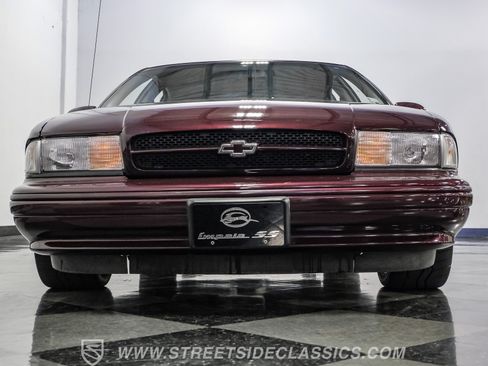 Used 1996 Chevrolet Impala SS RWD image 31