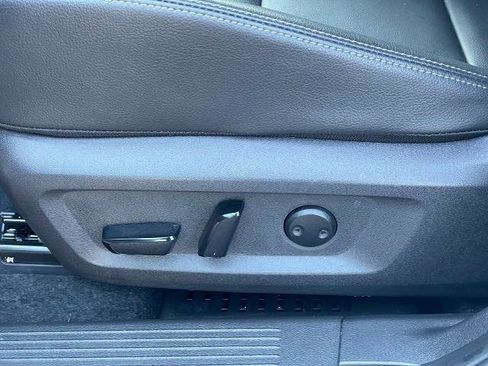 Certified 2025 Nissan Rogue SL AWD/4WD image 14