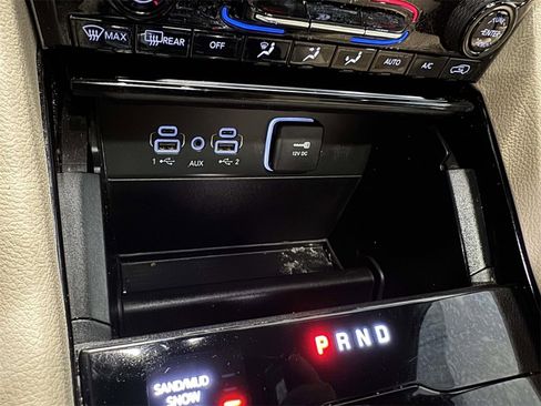 Used 2023 Jeep Grand Cherokee L Limited image 25