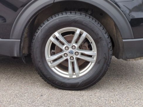 Certified 2020 Ford Explorer XLT w/ Equipment Group 202A image 19