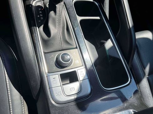 Used 2022 Kia Telluride LX AWD/4WD image 22