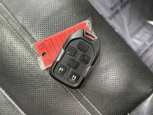 Used 2018 GMC Yukon Denali w/ Denali Ultimate Package image 33