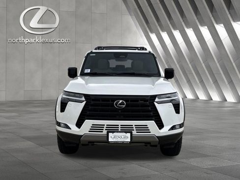 Used 2024 Lexus GX 550 AWD/4WD image 7