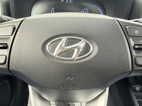 Used 2024 Hyundai Venue SEL image 45