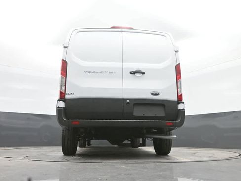 New 2024 Ford Transit 250 148 Medium Roof RWD image 45