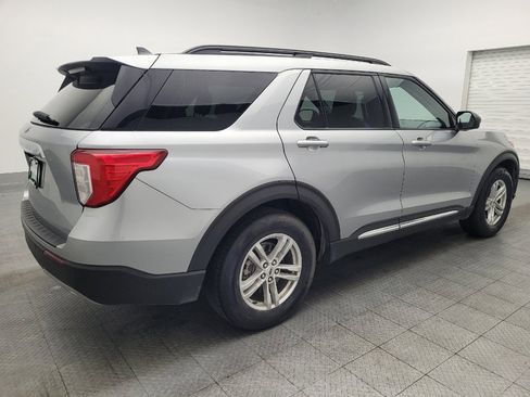 Used 2024 Ford Explorer XLT w/ Equipment Group 202A image 9