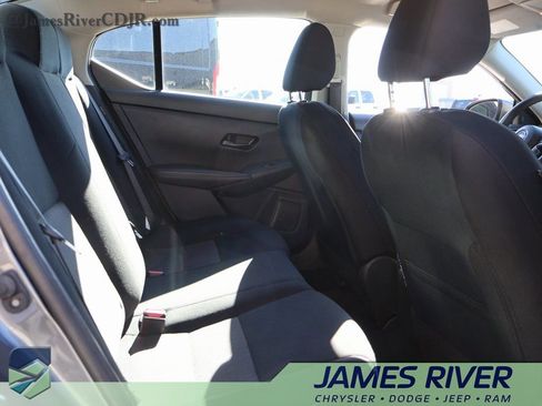 Used 2024 Nissan Sentra SV image 12