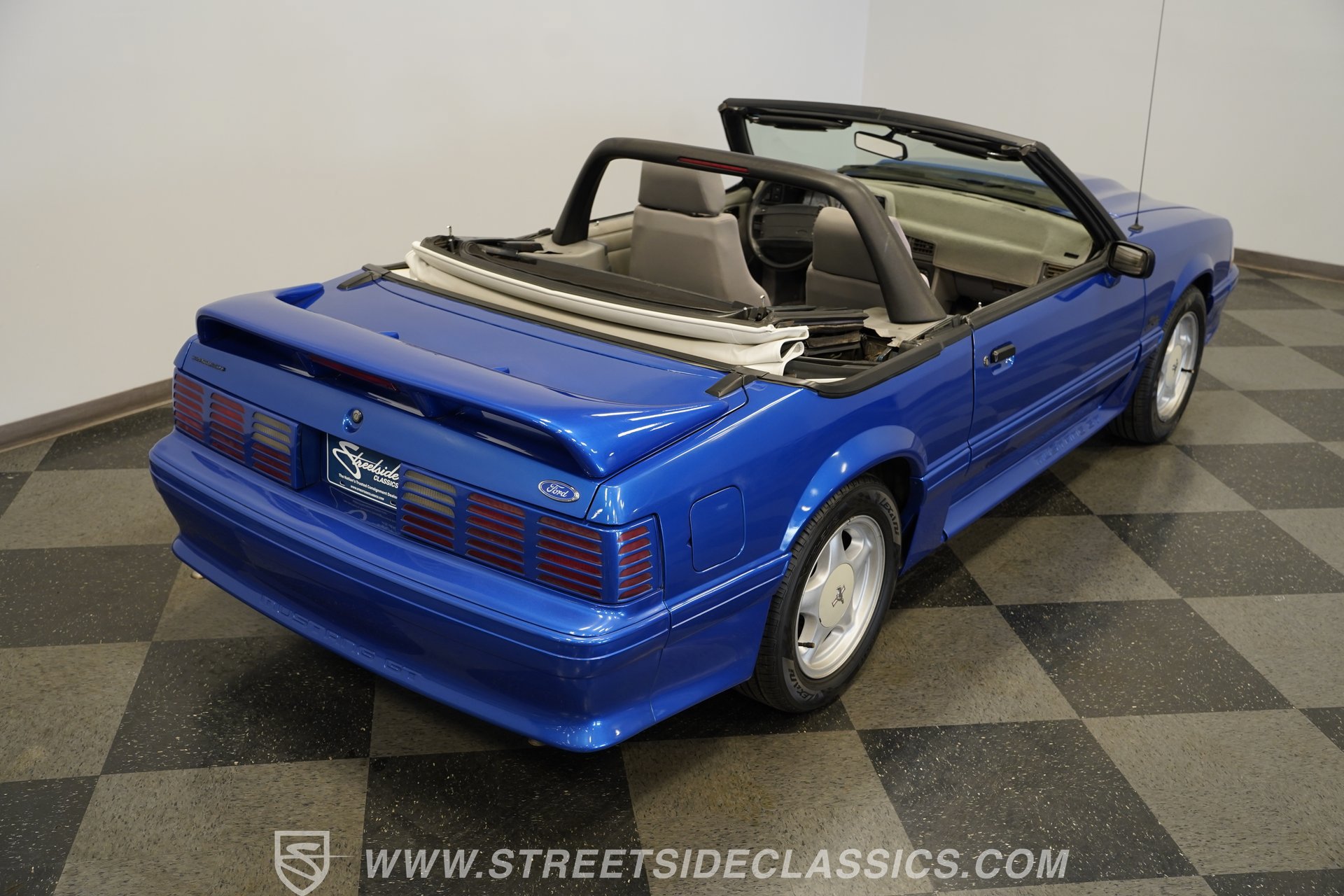 Used 1993 Ford Mustang GT RWD image 31