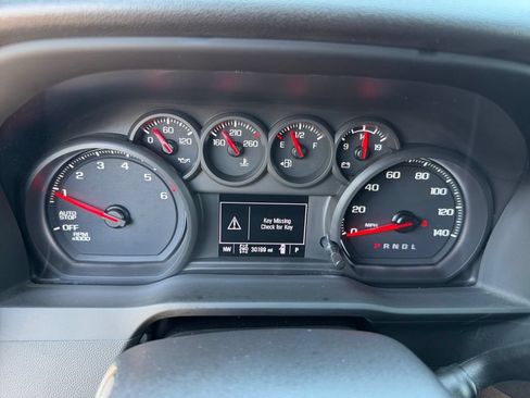 Used 2024 Chevrolet Silverado 1500 Custom Trail Boss w/ Dark Appearance Package AWD/4WD image 26